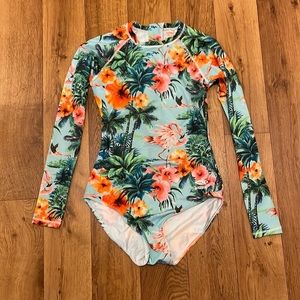 Long sleeve bathing suit